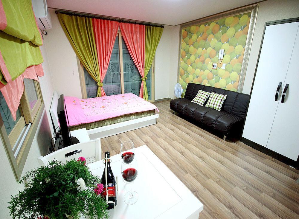 Ever Green Pension Geoje Exterior photo