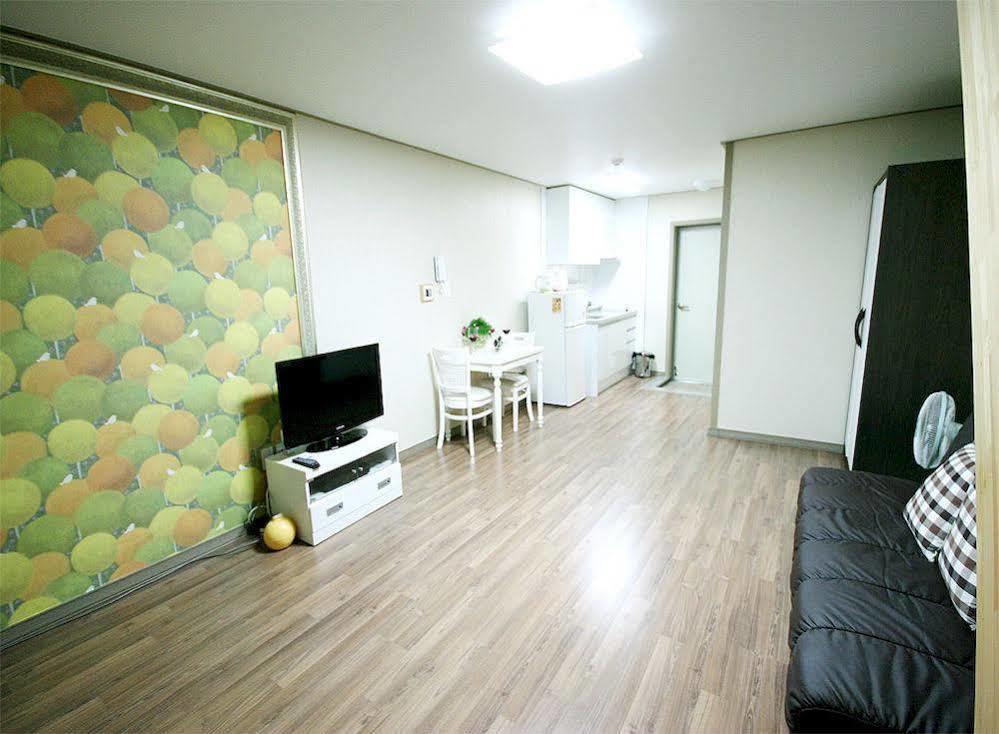 Ever Green Pension Geoje Exterior photo